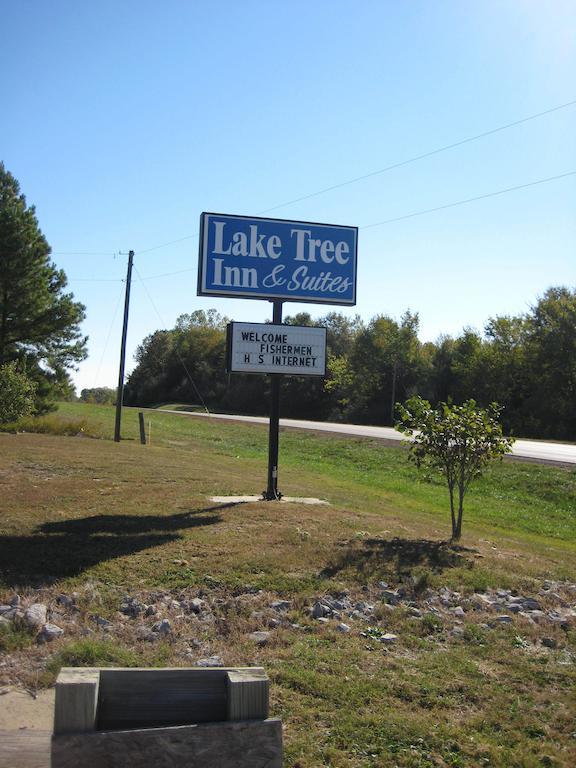 Lake Tree Inn & Suites マリオン エクステリア 写真